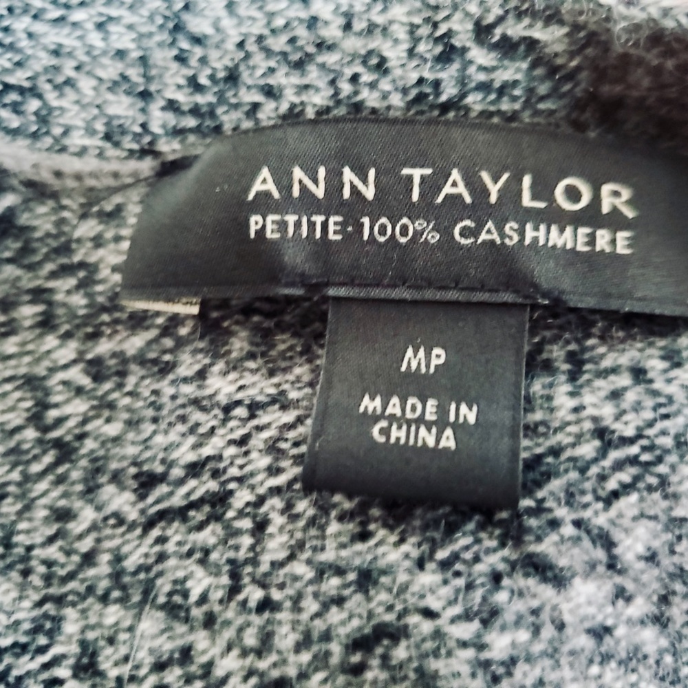 100% Cashmere (Super soft) - Picture 2 of 3